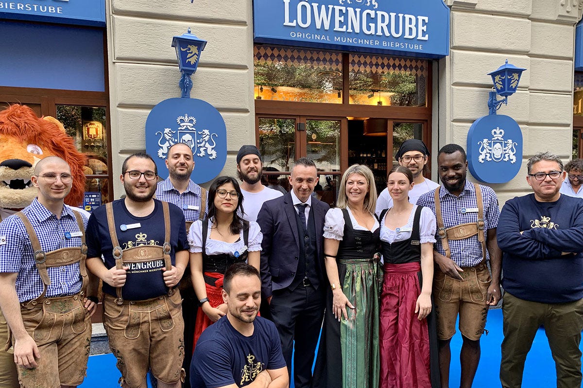 Taglio del nastro per la bierstube Löwengrube: la Baviera arriva Milano