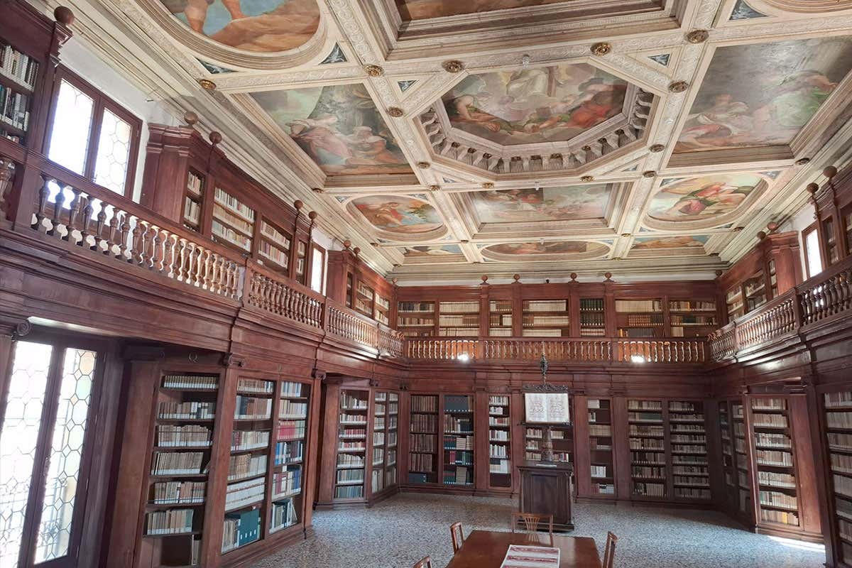 Dalla spiritualità ai vini: l’Abbazia di Praglia racconta 900 anni di storia Dalla spiritualità ai vini: l’Abbazia di Praglia racconta 900 anni di storia