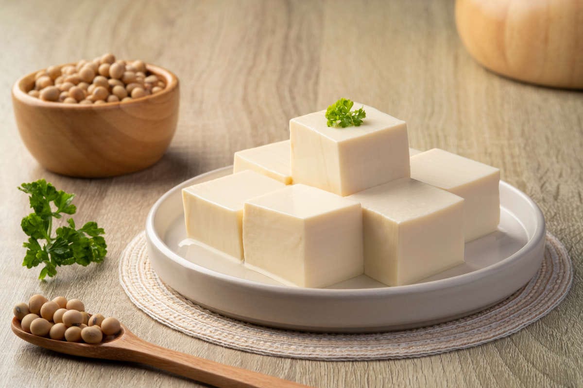 RIVISTA - Tofu: dalla Cina al mondo, un alleato vegetale ricco di proteine