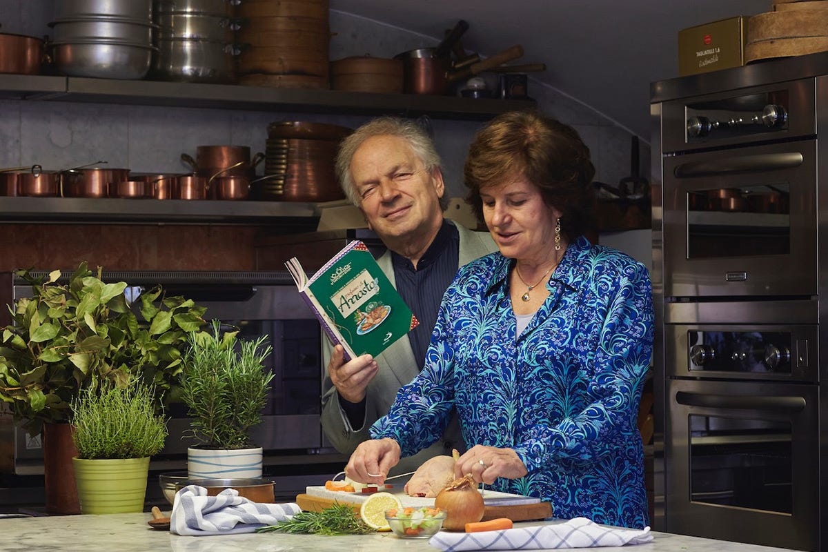 Tony e Terry Sarcina nella cucina di Altopalato Ci ha lasciato Toni Sarcina, un vero Signore e Maestro della Cucina italiana