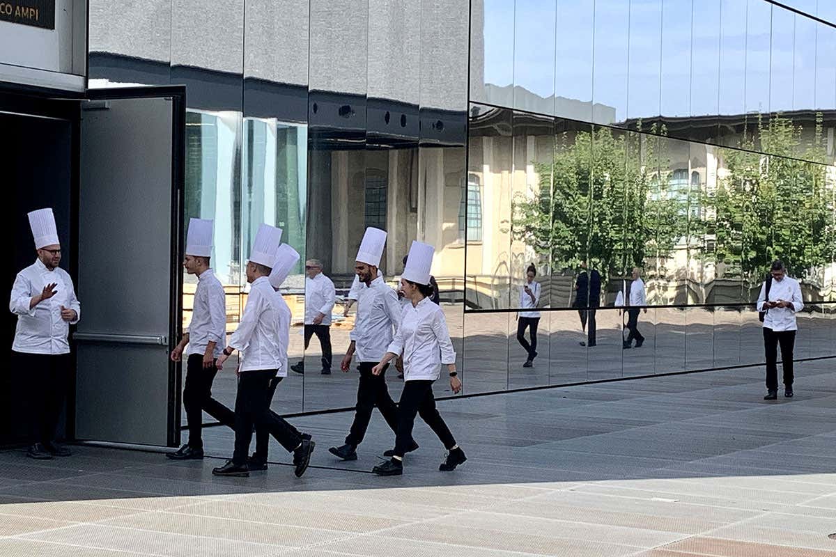 Fra estetica e artigianalità il futuro dei pasticceri secondo i maestri dell'Accademia Fra estetica e artigianalità il futuro dei pasticceri secondo i maestri dell'Accademia