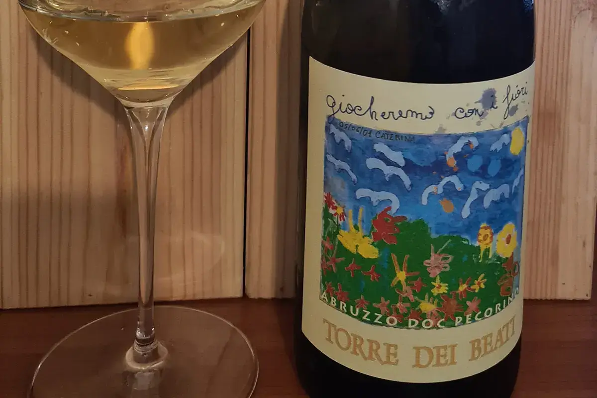 Abruzzo Doc Pecorino &ldquo;Giocheremo con i fiori&rdquo; 2020 di Torre dei Beati &pound;$Ripartiamo dal vino:$&pound; Abruzzo Doc Pecorino &ldquo;Giocheremo con i fiori&rdquo; 2020 di Torre dei Beati