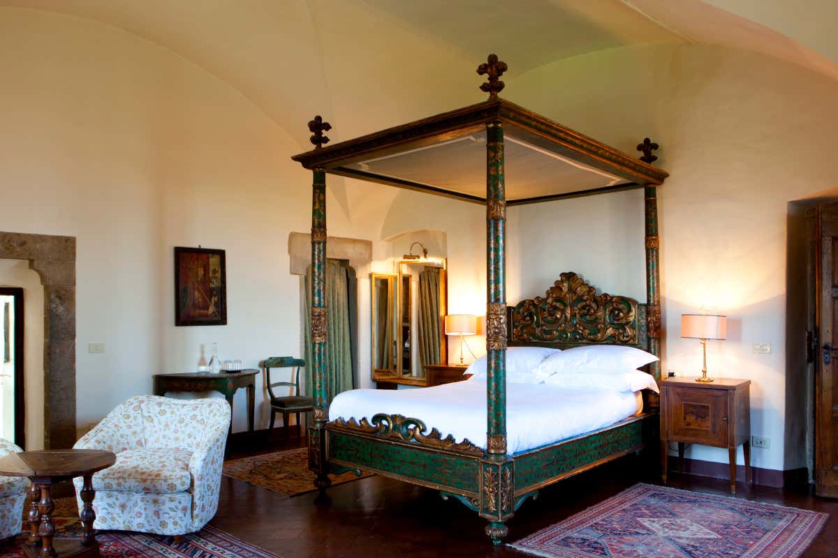 La torre del poeta Guido Cavalcanti è oggi un hotel di lusso sulle colline di Firenze