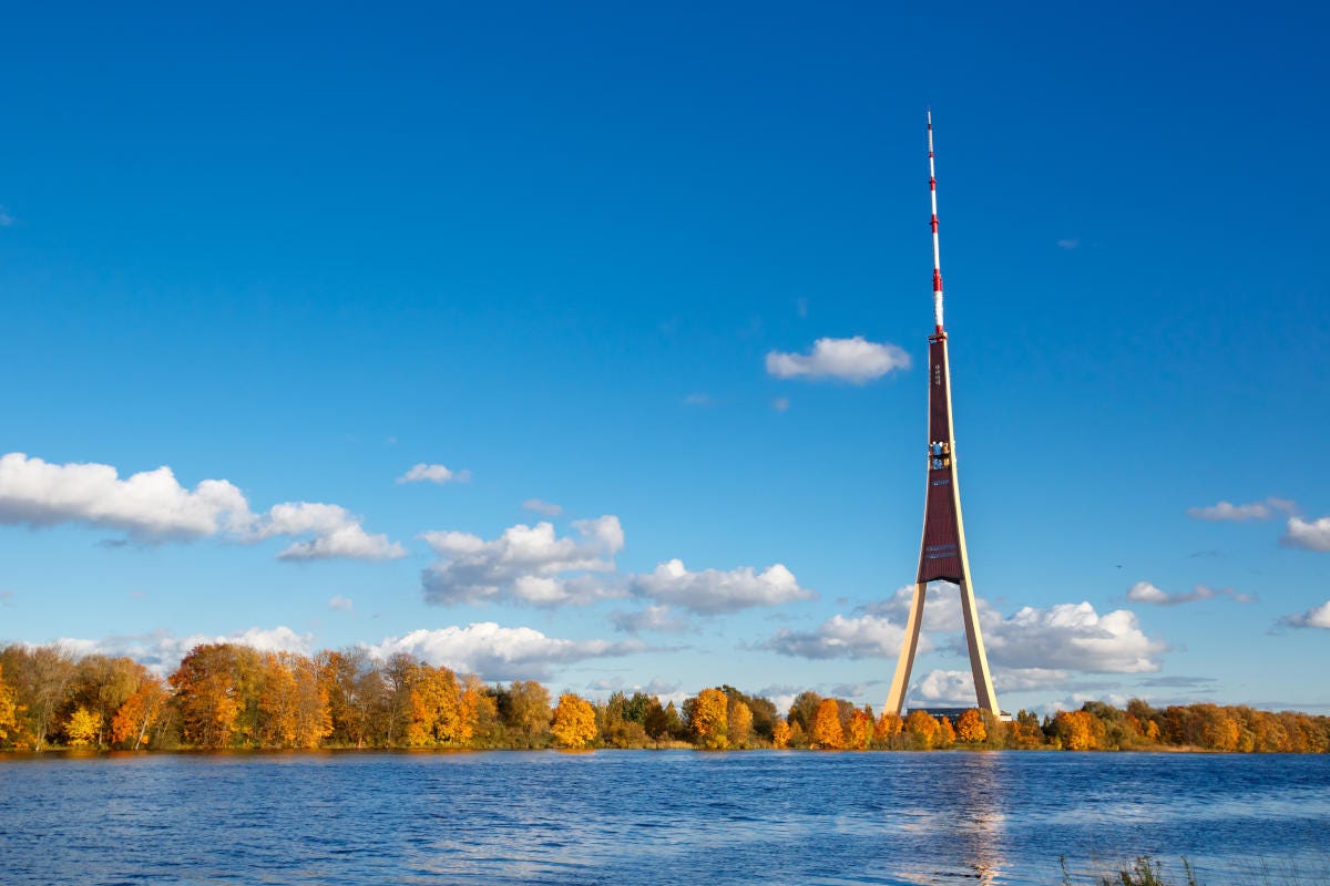 La torre della televisione di Riga Punti panoramici in Italia il più visitato è il Duomo di Milano che batte la torre di Pisa. La meno cara al mondo è in Sud Africa