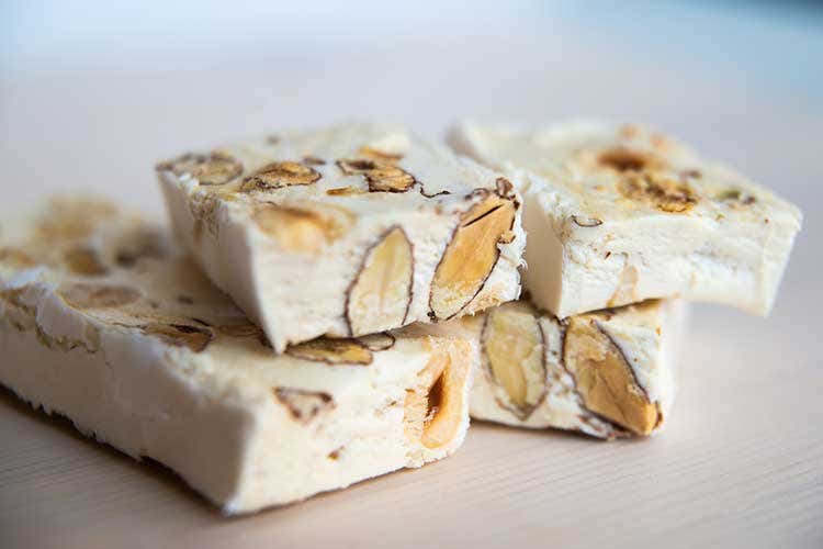 In Liguria il torrone pi&ugrave; ricercato &egrave; quello della zona di Imperia Il torrone Made in Italy torna sul 69% delle tavole degli Italiani per Natale