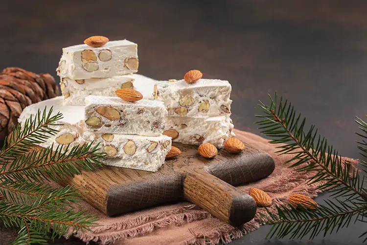 Su tre tavole delle feste su quattro torna il torrone: 100% Made in Italy e da filiera controllata Il torrone Made in Italy torna sul 69% delle tavole degli Italiani per Natale
