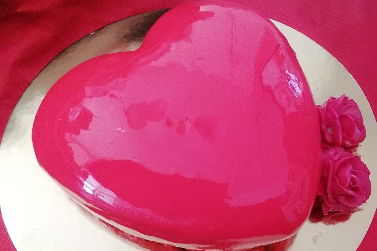 Torta Cuore di Giada, Ristorante Marlin a Santa Teresa di Gallura San Valentino tra cucina e poesia: i consigli per una serata perfetta