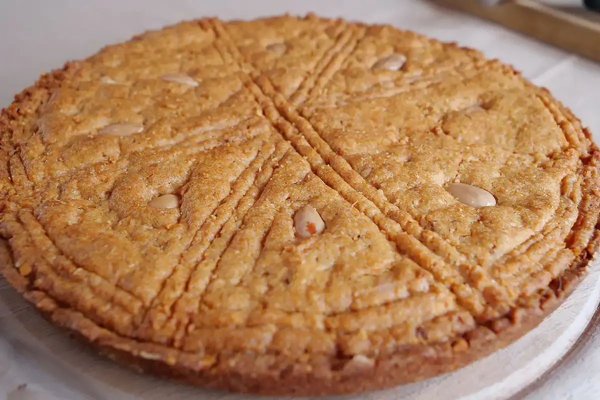 La tipica torta di mandorle Assaporare l&rsquo;Oltrep&ograve; Pavese