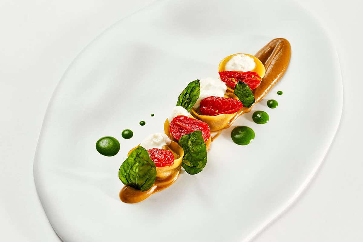 Tortelli di parmigiana di melanzane Harry’s Piccolo, le 2 stelle di Metullio illuminano il salotto vista mare di Trieste