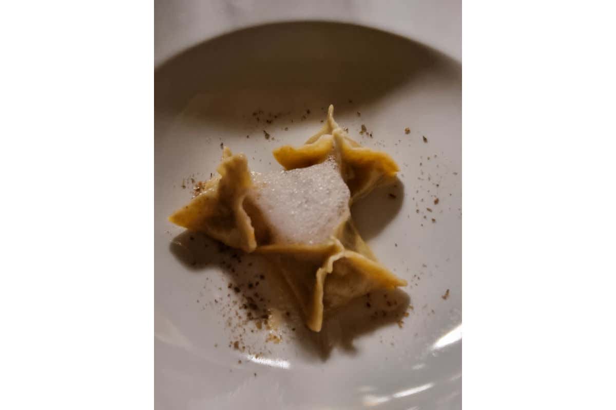Tortelli di murena in agrodolce, utilizzando per la pasta i grani antichi e le lenticchie coltivate sull’isola “Coltiviamo il Parco”, Pantelleria ha celebrato le sue eccellenze