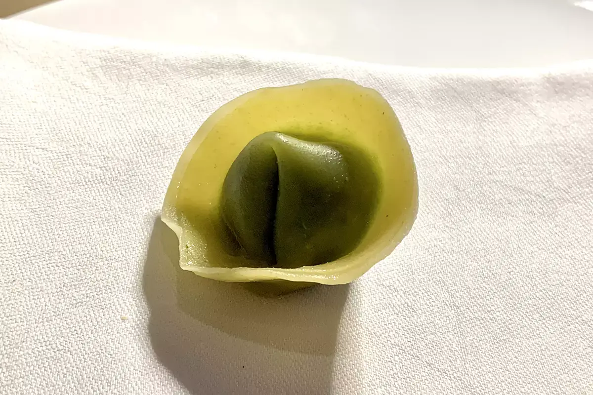 Tortello ripieno di pesto genovese Il mare e la Liguria secondo Marco Visciola