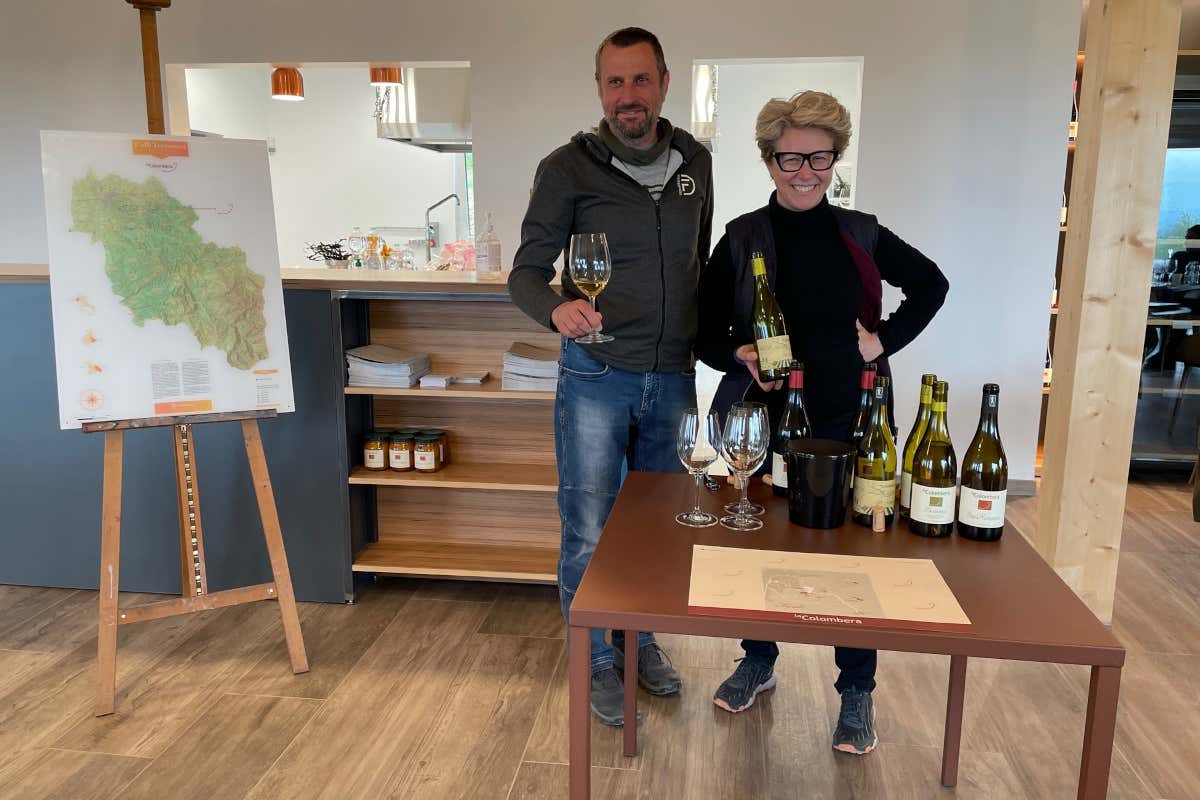 Davide Ferrarese ed Elisa Semino Vino e manicaretti, La Colombera inaugura la sala degustazione