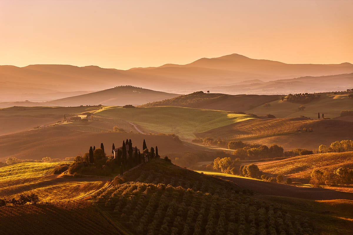 Colline in Toscana  Vacanze... reali: ecco i 10 luoghi preferiti da Re Carlo III d'Inghilterra