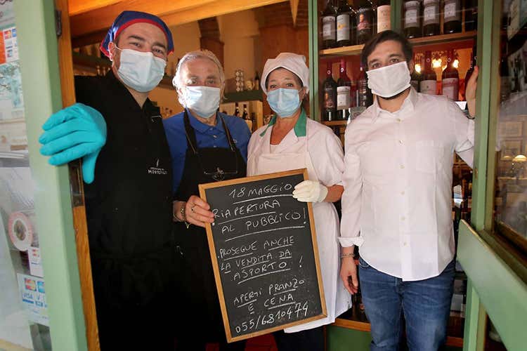 Via a bar e ristoranti anche in Toscana - Toscana, via al 90% dei negozi Il 25% di bar e ristoranti non apre Via a bar e ristoranti anche in Toscana - Toscana, via al 90% dei negozi Il 25% di bar e ristoranti non apre