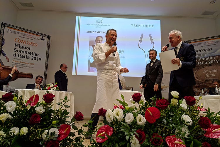Giancarlo Perbellini presenta il suo piatto (Il toscano Valentino Tesi è il Miglior sommelier d'Italia Ais)