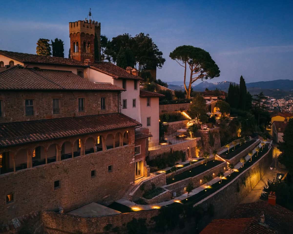 Il giardino a nove terrazze de La Monastica Resort & SPA con vista panoramica sulla splendida Valdinievole