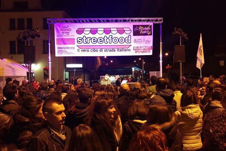 Il tour italiano di Street Food Fino a novembre 20 appuntamenti Il tour italiano di Street Food Fino a novembre 20 appuntamenti