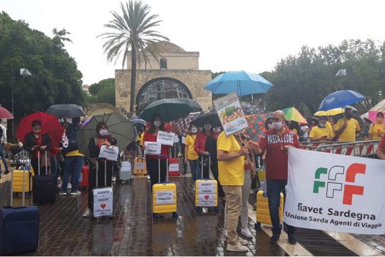 La protesta dei tour operator - Le agenzie viaggi chiedono aiuto La Lega: «Serve un miliardo»
