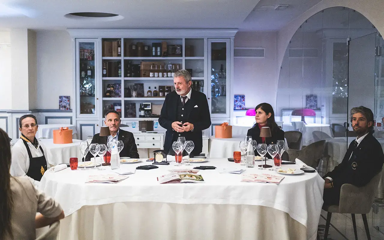 Il training formativo da Umberto De Martino Settimo appuntamento di “Nati per stare Insieme” da Umberto De Martino