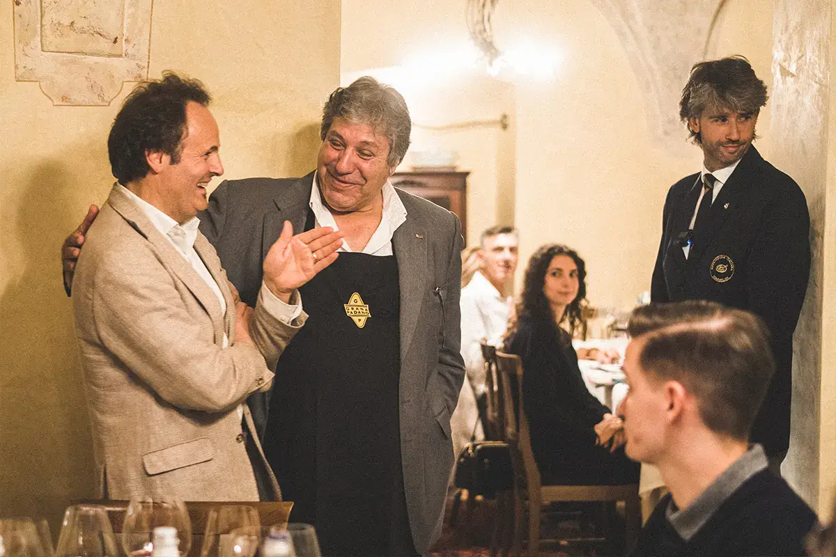 Giampietro Ferri, Cornelio Marini e Federico Bovarini Osteria da Pietro, abbinamenti tra Grana Padano Dop e vini lombardi