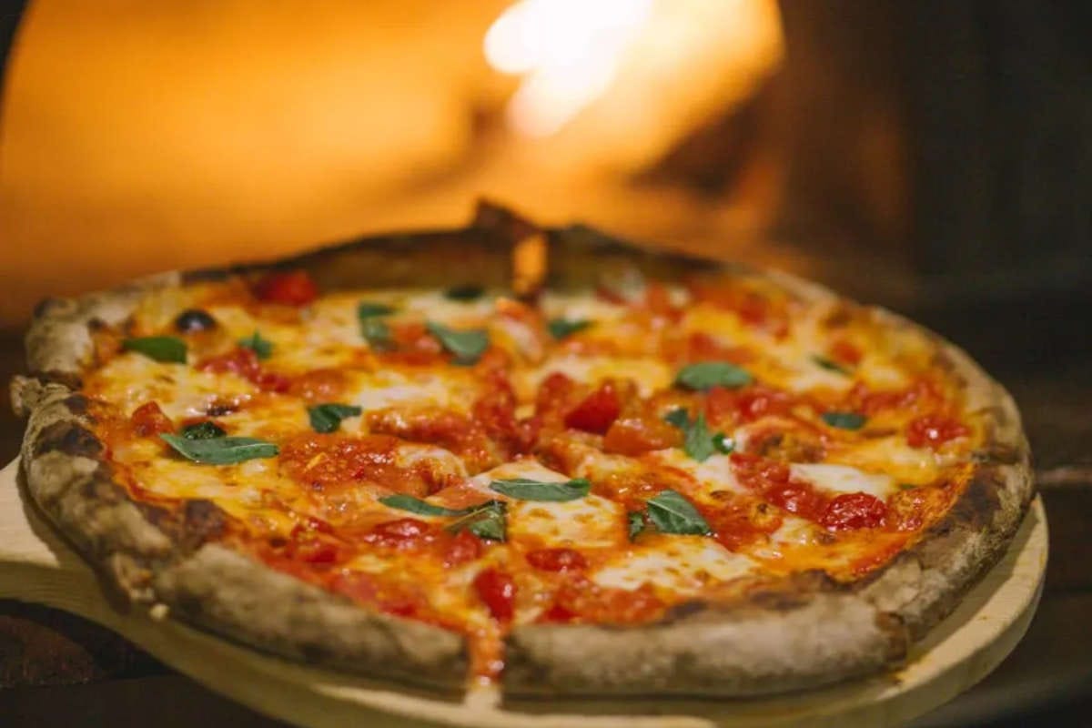 Pizza Tramonti, non è la napoletana: è integrale e non si piega