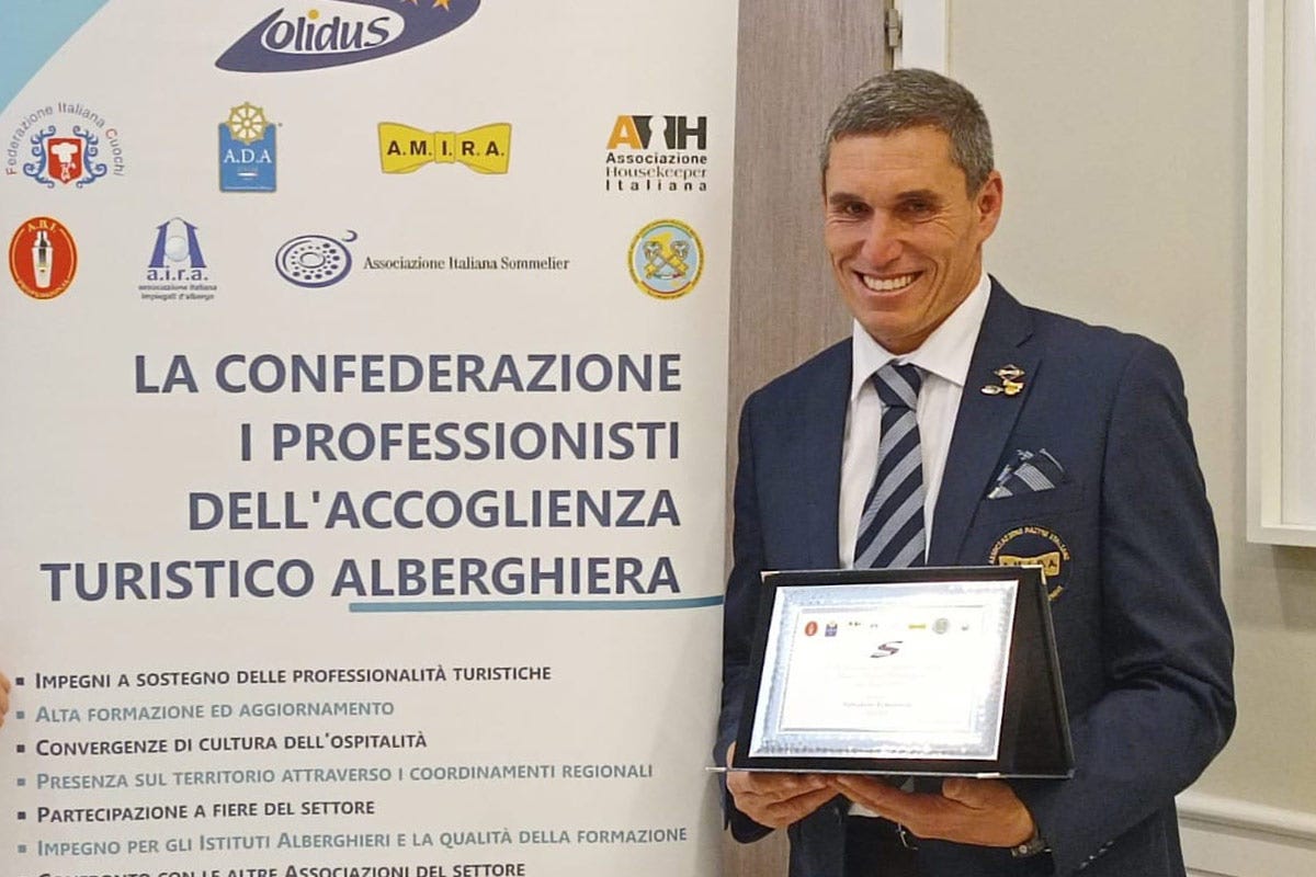 Salvatore Trapanese Salvatore Trapanese vince “Sala e Hotel”: «Crisi del personale? Scuola e lavoro sono distanti»
