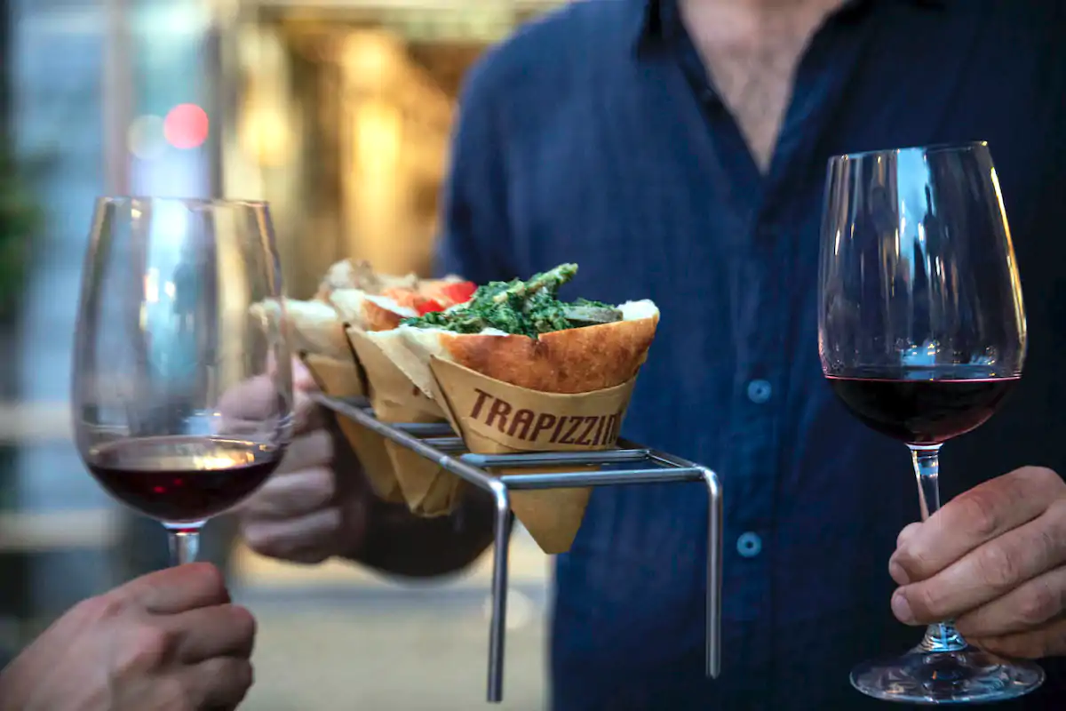 Trapizzino La Vineria apre a Milano il 15&deg; punto vendita Trapizzino La Vineria, un nuovo angolo di pizza (e dehors) a Milano