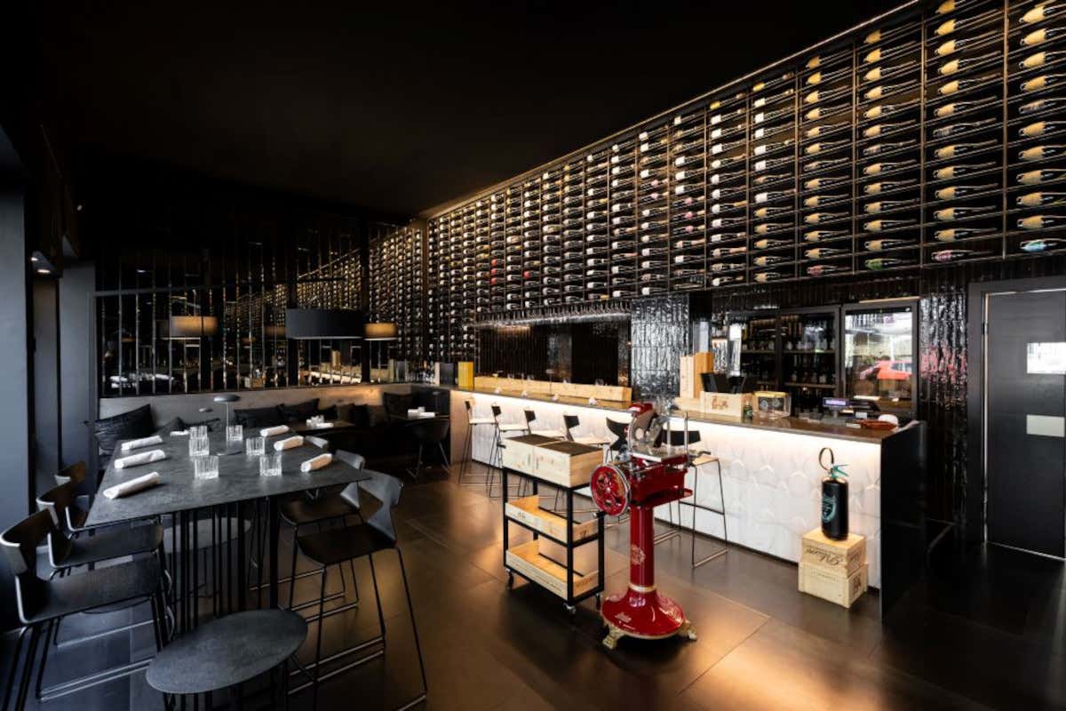 La sala del ristorante Tratto a Torino