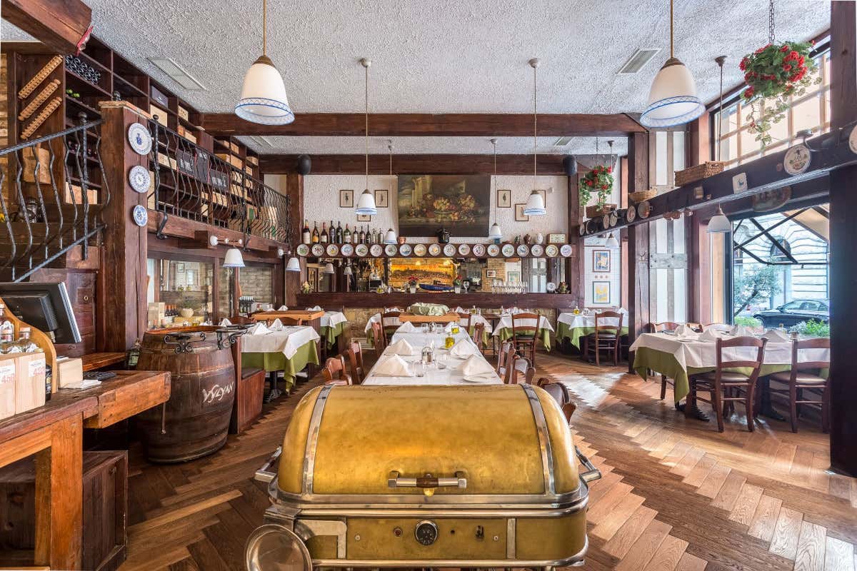 Un angolo della sala della Trattoria Pomo D’Oro