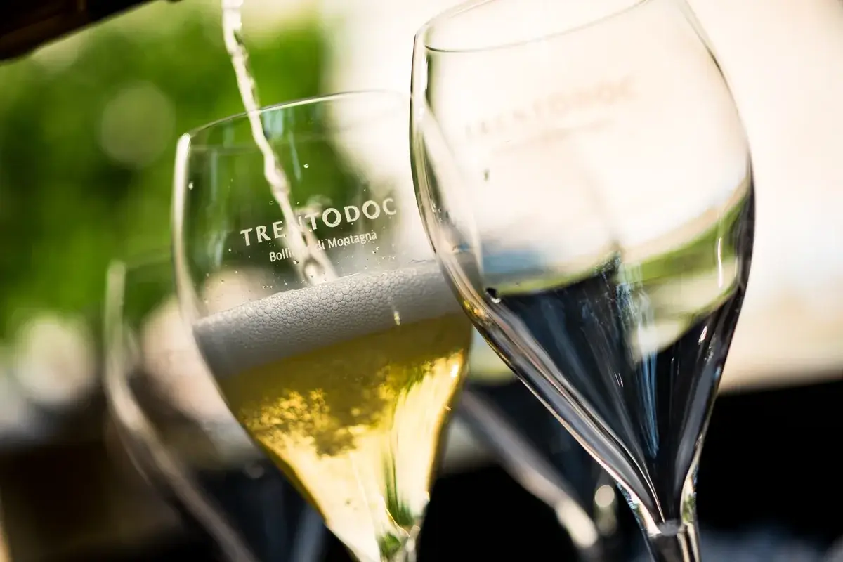 Trentodoc: nel 2021 superate le 12 milioni di bottiglie
