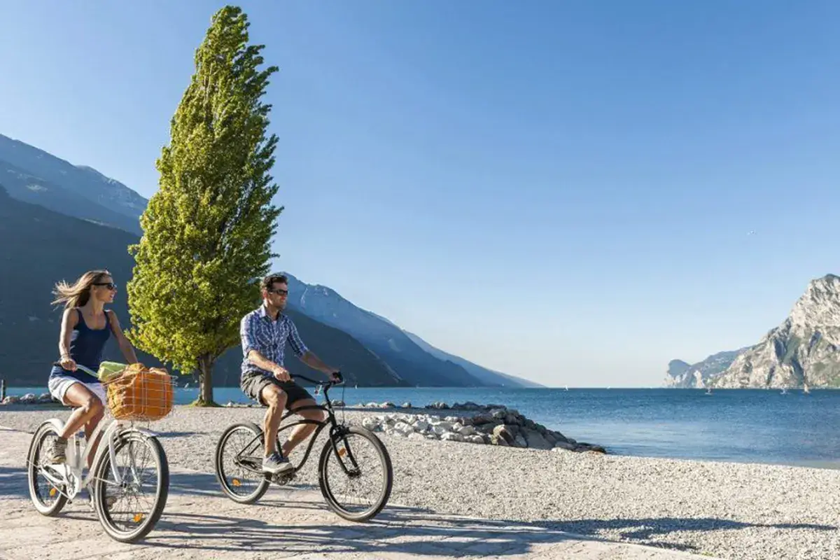 Uno scorcio della ciclovia trentina Scoprire l'Italia in bicicletta, ecco le ciclovie pi&ugrave; green