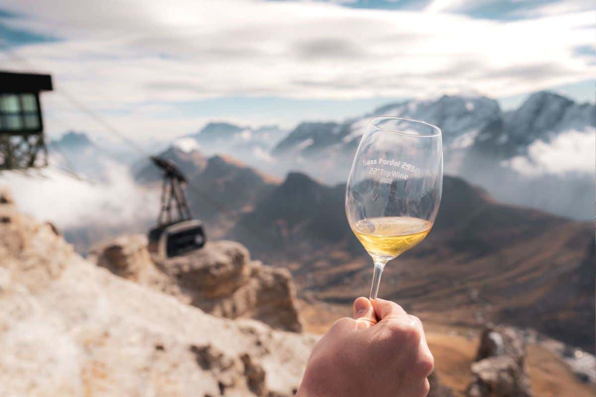“Top Wine 2950”, al Sass Pordoi la più alta degustazione al mondo