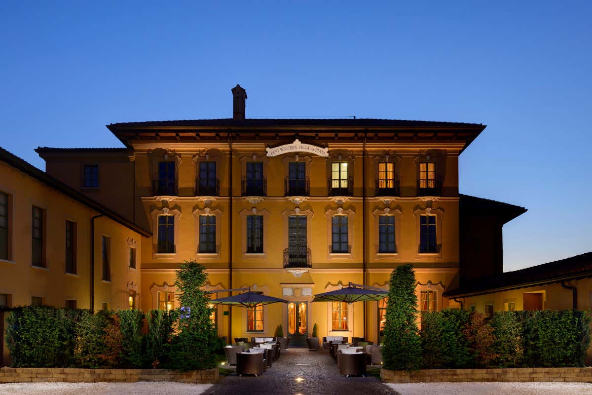 Il best western Villa Appiani a Trezzo sull'Adda, luogo ideale per dormire dopo la ciclabile del Naviglio Martesana Da Milano a Trezzo d'Adda: la ciclabile del Naviglio Martesana