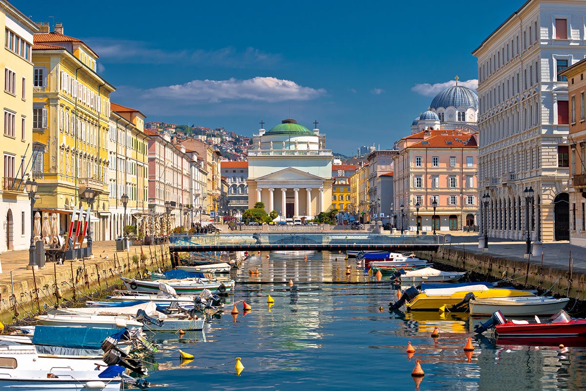 Trieste si è riscoperta città turistica In Friuli turismo mordi e fuggi. Boom per quello enogastronomico
