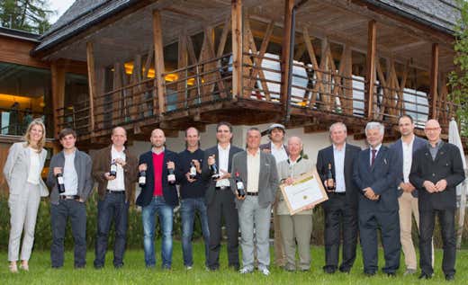 da sinistra: Sybille Frei (Vigilius), Florian Gojer (Gl&ouml;gglhof), Markus Prackwieser (Gumphof), Christian Plattner (Waldgries), Ulrich Trockner (Cantina Bolzano), Stefan Kapfinger (Cantina Meran Burggr&auml;fler), Maximilian Niedermayr (Colterenzio), Gerhard Sanin (Erste + Neue), Hartmann Spitaler, Hansj&ouml;rg Don&agrave; (Weingut Don&agrave;), Ulrich Ladurner (Vigilius), G&uuml;nther H&ouml;lzl (Pur Alto Adige), Othmar Kiem (organizzazione)