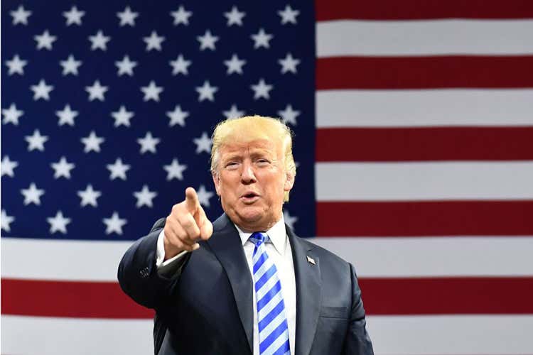 Nuova offensiva di Donald Trump contro l'Europa (Dazi, nuove minacce UsaNel mirino c’è anche l’Italia)