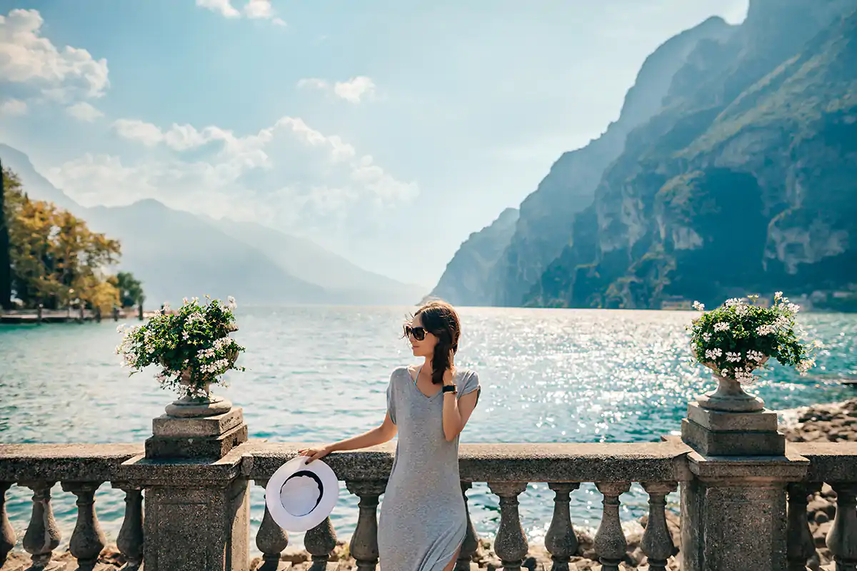 I viaggiatori di lusso spendono il 72% del proprio budget in vacanza per shopping e ristorazione Altagamma Turismo --- DA FINIRE