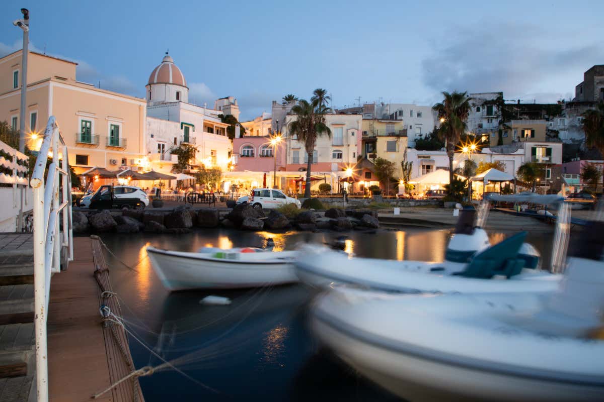 Il caso Ischia spiega perché la destagionalizzazione in Italia non decolla Il caso Ischia spiega perché la destagionalizzazione in Italia non decolla