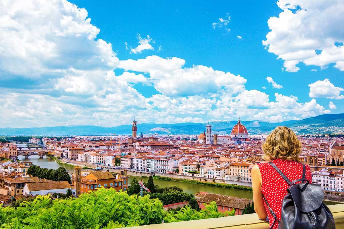 Firenze vista dall'alto Le incertezze sul green pass mettono in difficoltà il turismo nelle città d'arte: ripresa nel 2022