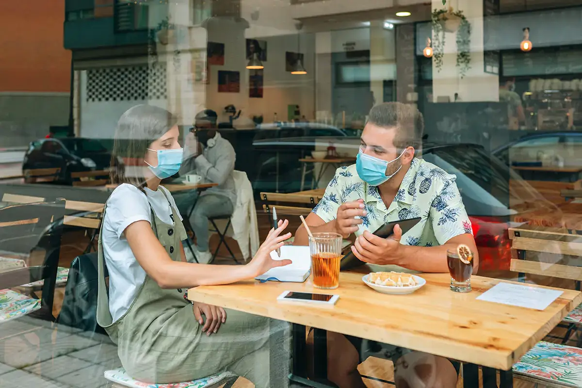 La spesa dei turisti internazionali nei primi sei mesi 2021 &egrave; crollata del 36% Turisti stranieri al risparmio: tagliato il 36% delle spese in Italia