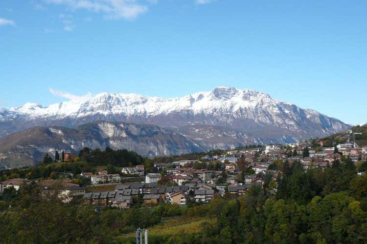 (Turisti morti di legionella in Trentino Otto albergatori denunciati per omicidio) (Turisti morti di legionella in Trentino Otto albergatori denunciati per omicidio)