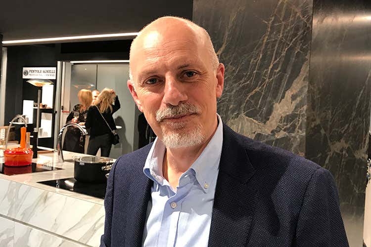 Paolo Bagozzi (Tutte le sfumature dell’oro Da Spazio Fabbrica attrezzature premium) Paolo Bagozzi (Tutte le sfumature dell’oro Da Spazio Fabbrica attrezzature premium)
