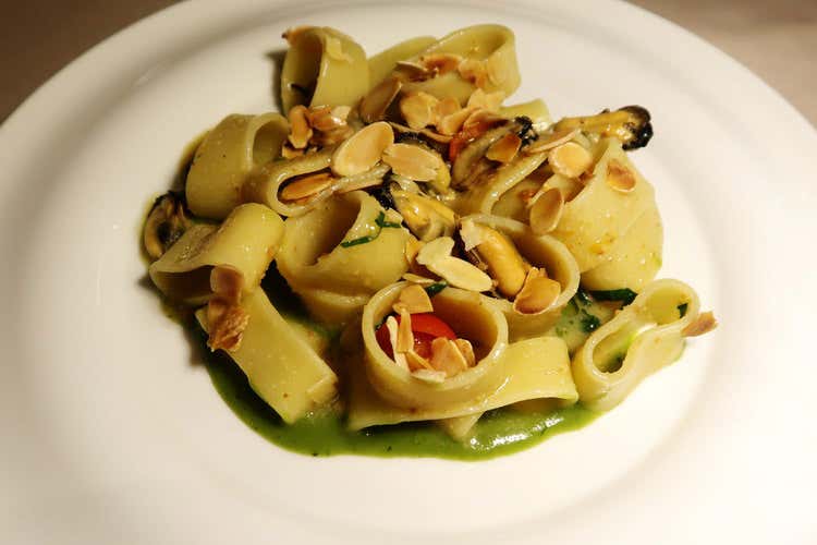Calamarata con cozze (Tutti i sapori del marenel nuovo menu di Ciciritto)