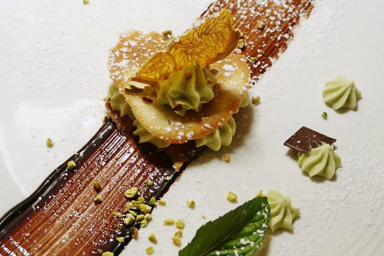 Cialda croccante con mousse al pistacchio (Tutti i sapori del marenel nuovo menu di Ciciritto)