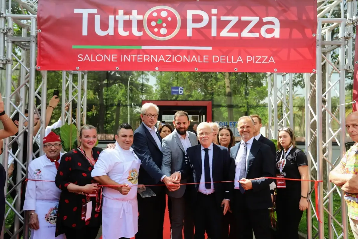 Il taglio del nastro di Tuttopizza 2022 Innovazione, qualit&agrave; e&hellip; un museo al centro di Tuttopizza 2022