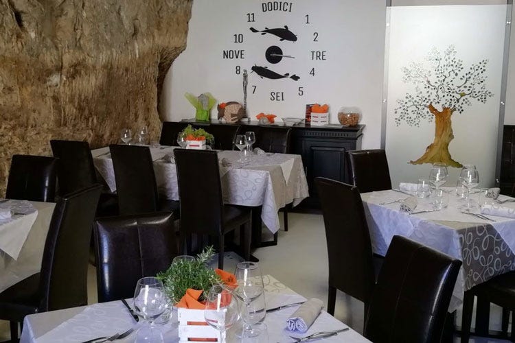 La sala del ristorante Umami (Un menu da Premio Nobel Così Barone s’ispira a Quasimodo)