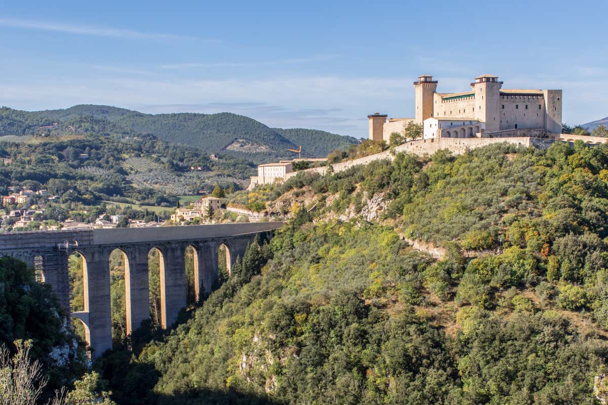 Quando la bicicletta diventa racconto: Spoleto e la magia della Valnerina Quando la bicicletta diventa racconto: Spoleto e la magia della Valnerina