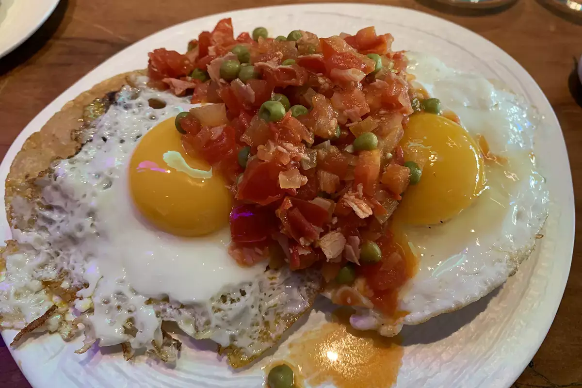 Uova Motule&ntilde;os Scoprire lo Yucat&aacute;n partendo dalla sua cucina