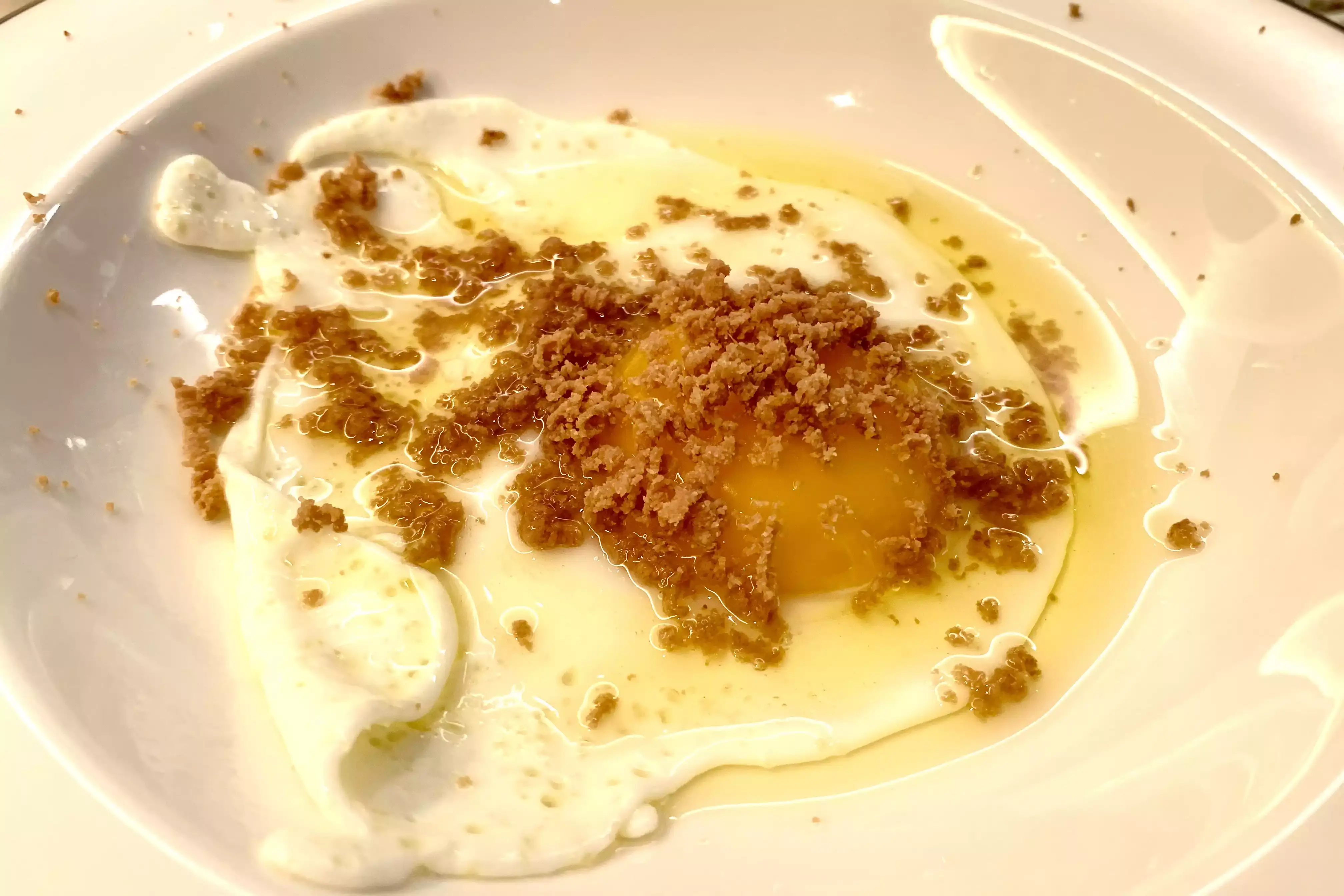 Uovo e bottarga di tonno A Milano lo stile domestico contemporaneo di Pino Cuttaia