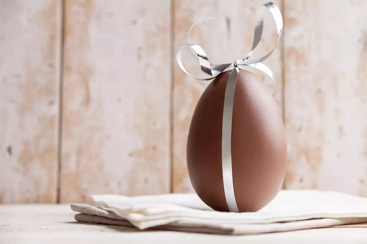 L'Uovo&nbsp;di cioccolato, classico simbolo della Pasqua La Pasqua dei dolci incorona la Colomba